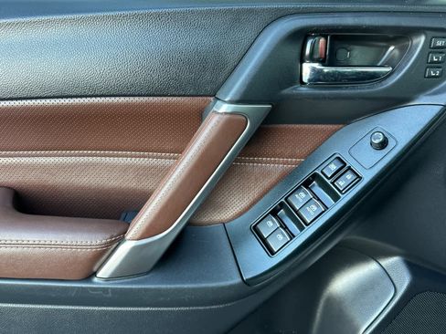 Used 2018 Subaru Forester 2.5i Touring w/ Popular Package #3B image 12