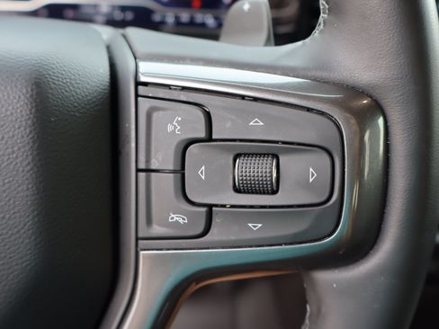 Used 2023 Chevrolet Silverado 1500 High Country w/ Technology Package AWD/4WD image 24