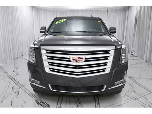 Used 2017 Cadillac Escalade Platinum AWD/4WD image 3