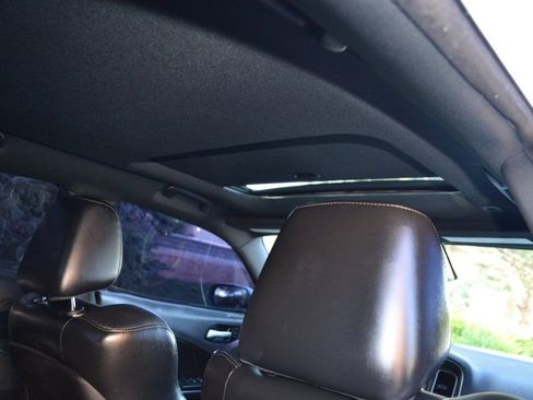 Used 2017 Dodge Charger R/T Scat Pack w/ Technology Group image 33