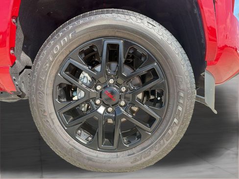 Used 2025 Toyota Tacoma TRD Sport AWD/4WD image 11