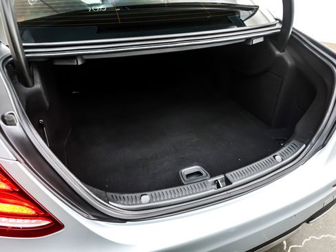 Used 2017 Mercedes-Benz E 300 image 23
