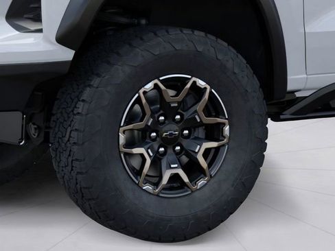 Used 2026 Chevrolet Colorado ZR2 AWD/4WD image 9