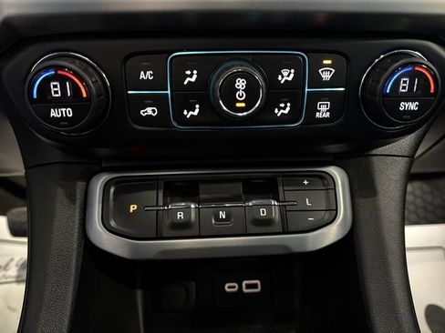 Certified 2022 GMC Acadia SLE w/ Driver Convenience Package image 15