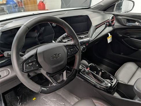 New 2026 Chevrolet Trax RS w/ Driver Confidence Package image 18