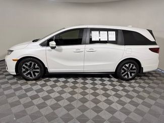 Used 2025 Honda Odyssey EX-L video 3