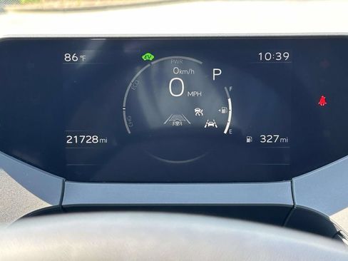 Used 2024 Toyota Prius XLE FWD image 28