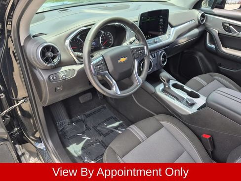 Used 2025 Chevrolet Blazer LT FWD image 13