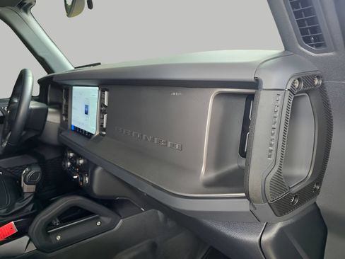 Used 2025 Ford Bronco Badlands AWD/4WD image 13