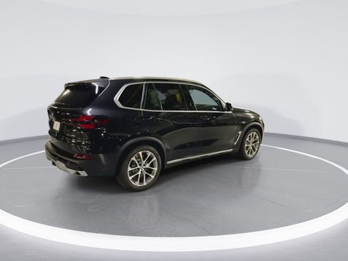 New 2026 BMW X5 xDrive50e image 8