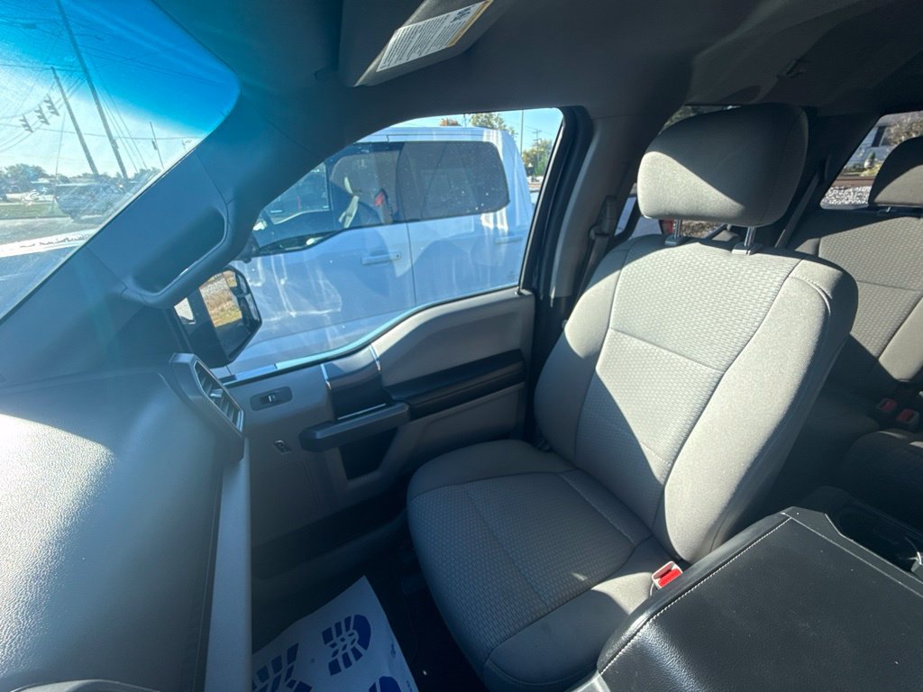 Used 2017 Ford F150 XLT w/ Equipment Group 302A Luxury AWD/4WD image 29