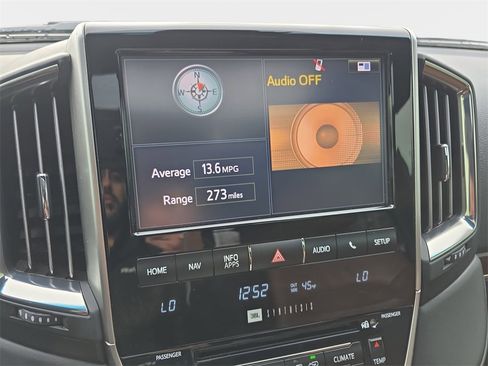 Used 2021 Toyota Land Cruiser image 20