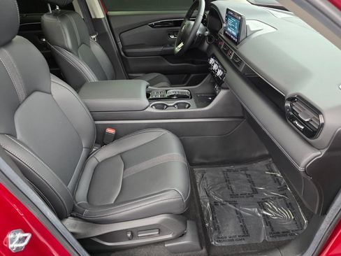 Used 2025 Honda Pilot Touring image 30