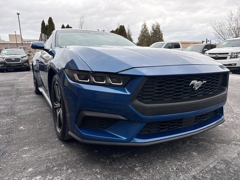 Used 2024 Ford Mustang Coupe image 7