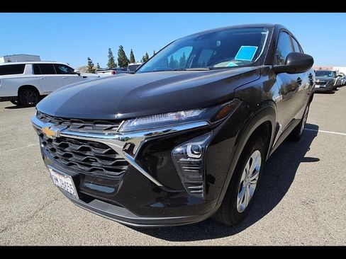 Used 2024 Chevrolet Trax LS FWD image 3