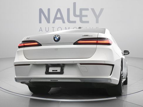 Used 2023 BMW i7 xDrive60 AWD/4WD image 15