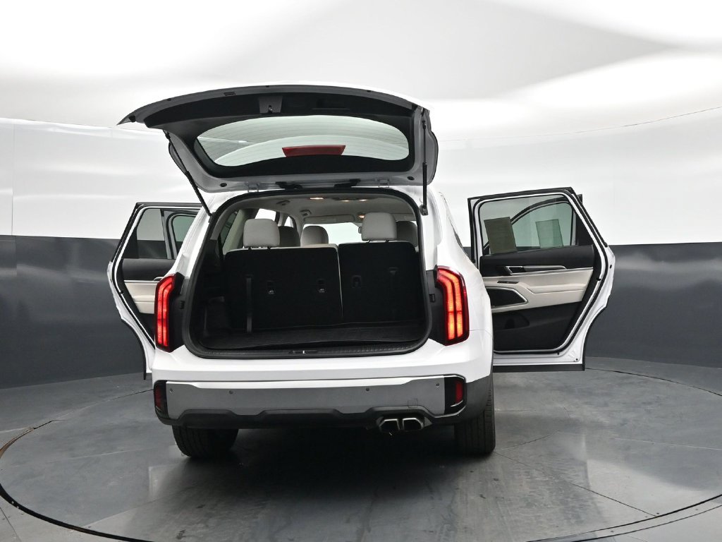 Used 2023 Kia Telluride S FWD image 35