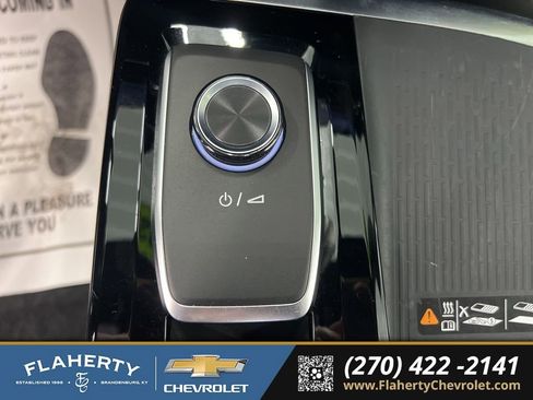 Used 2025 Buick Enclave Preferred image 31