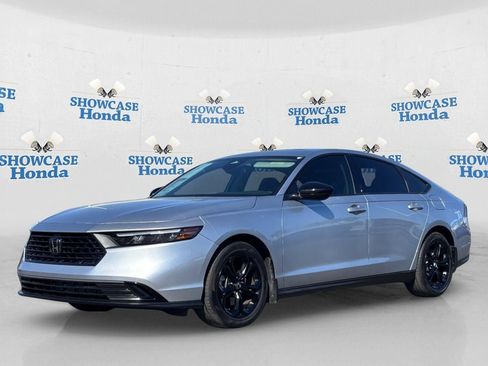Certified 2025 Honda Accord SE image 2