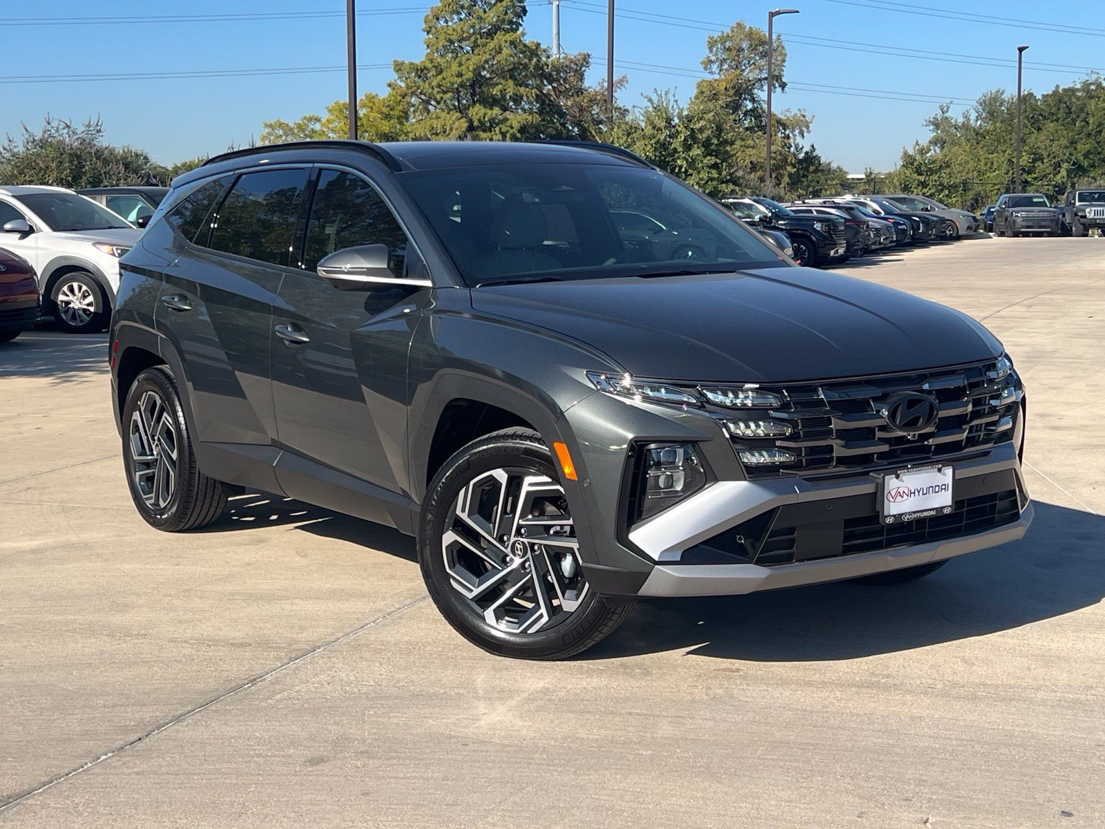New 2026 Hyundai Tucson Limited w/ Tow & Go Package AWD/4WD image 1