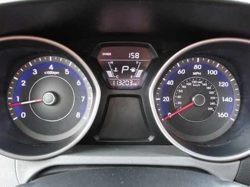 Used 2015 Hyundai Elantra SE w/ Option Group 02 image 16