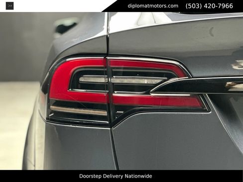 Used 2023 Tesla Model X image 15