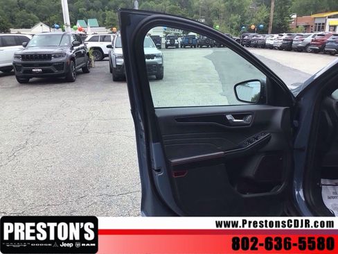 Used 2025 Ford Escape ST-Line Select AWD/4WD image 10