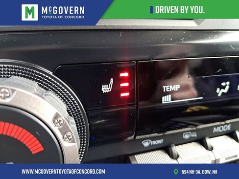 Used 2025 Toyota Tacoma SR5 AWD/4WD image 26