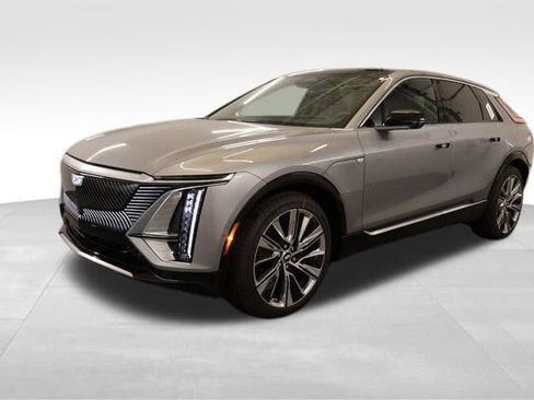 New 2026 Cadillac Lyriq Signature Luxury image 4