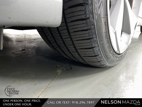 Used 2019 Honda Accord Touring image 10