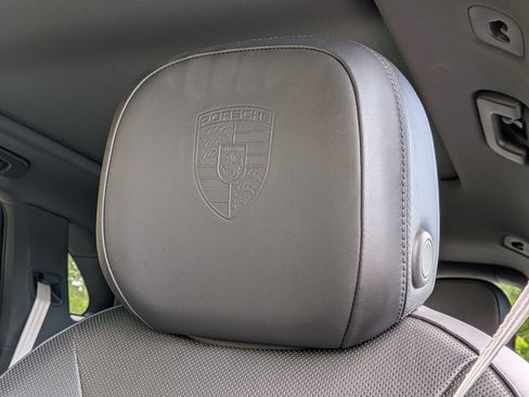 Certified 2022 Porsche Cayenne Platinum Edition AWD/4WD image 6