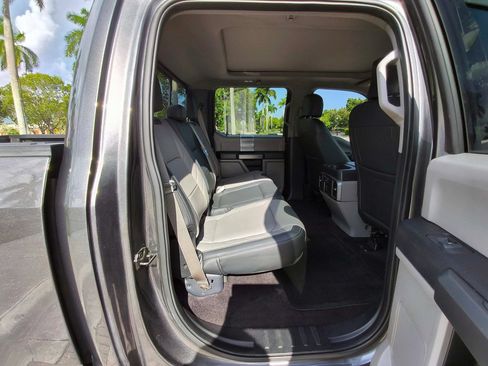 Used 2016 Ford F150 XLT w/ Equipment Group 302A Luxury AWD/4WD image 15