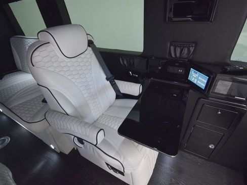 Used 2020 Mercedes-Benz Sprinter 3500 image 60