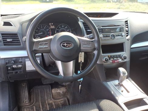 Used 2011 Subaru Outback 2.5i AWD/4WD image 10
