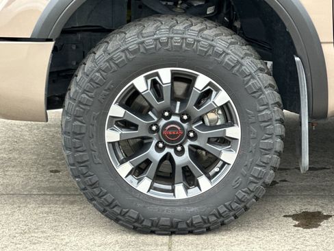 Used 2023 Nissan Titan PRO-4X w/ Pro-4x Utility Package AWD/4WD image 22