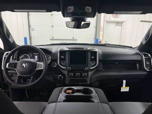 Used 2023 RAM 1500 Big Horn AWD/4WD image 10