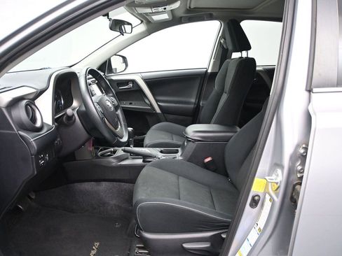 Used 2016 Toyota RAV4 XLE AWD/4WD image 8