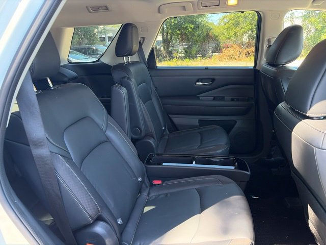 Used 2022 Nissan Pathfinder SL w/ SL Premium Package FWD image 18