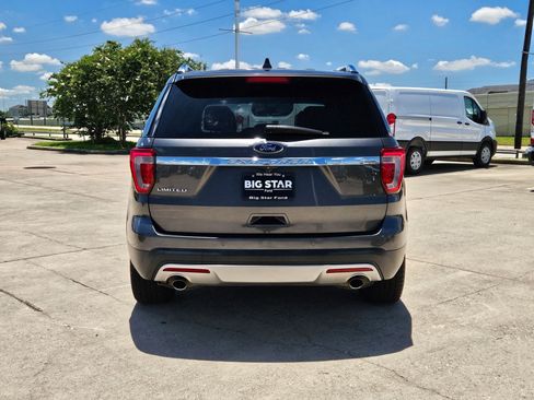 Used 2017 Ford Explorer Limited FWD image 5