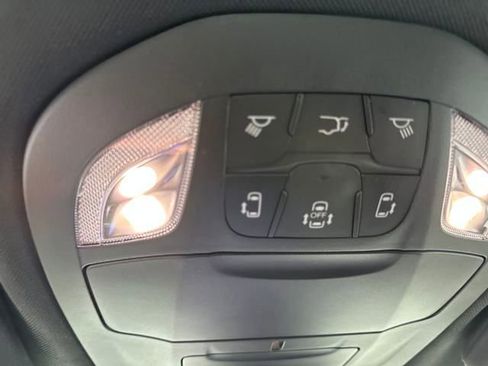 New 2025 Chrysler Pacifica Select image 22