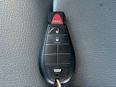 Certified 2022 RAM 1500 Tradesman w/ Chrome Appearance Group image 29