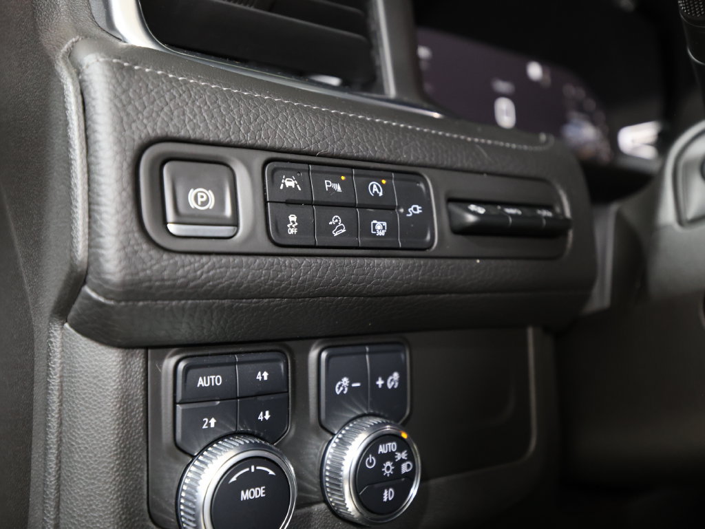 Used 2022 GMC Yukon XL Denali AWD/4WD image 28