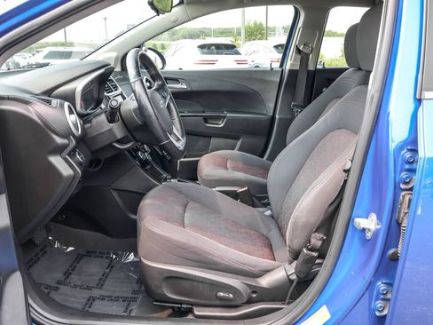 Used 2019 Chevrolet Sonic LT w/ Convenience Package FWD image 6