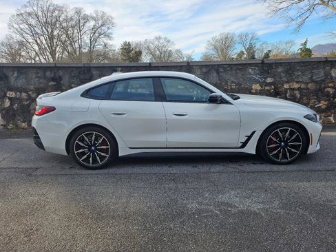 Used 2023 BMW i4 eDrive40 w/ M Sport Package image 7