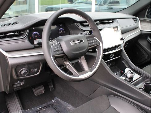 New 2026 Jeep Grand Cherokee L 4WD image 12