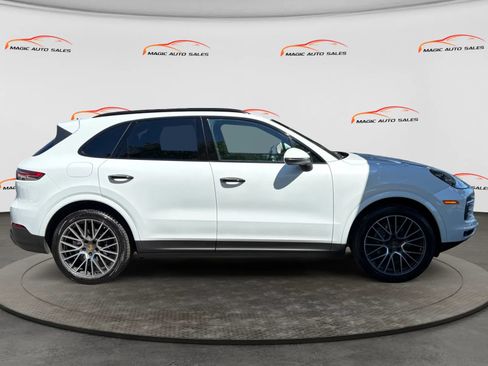 Used 2020 Porsche Cayenne AWD/4WD image 6