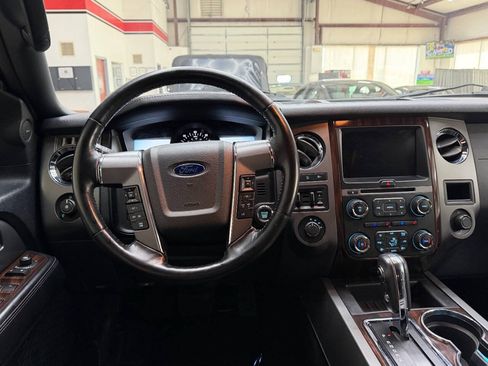 Used 2016 Ford Expedition Platinum AWD/4WD image 22
