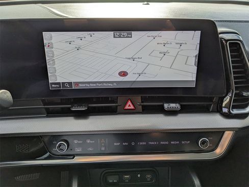 Certified 2024 Kia Sportage SX image 25