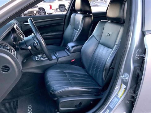 Used 2015 Chrysler 300 S image 7