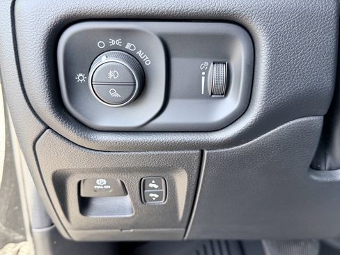 Used 2022 RAM 1500 Big Horn image 13